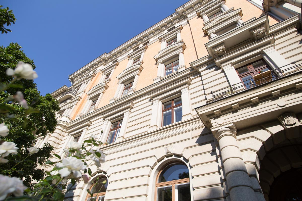 Fassade des Bürogebäudes Ferdinand-Lassalle-Straße 6